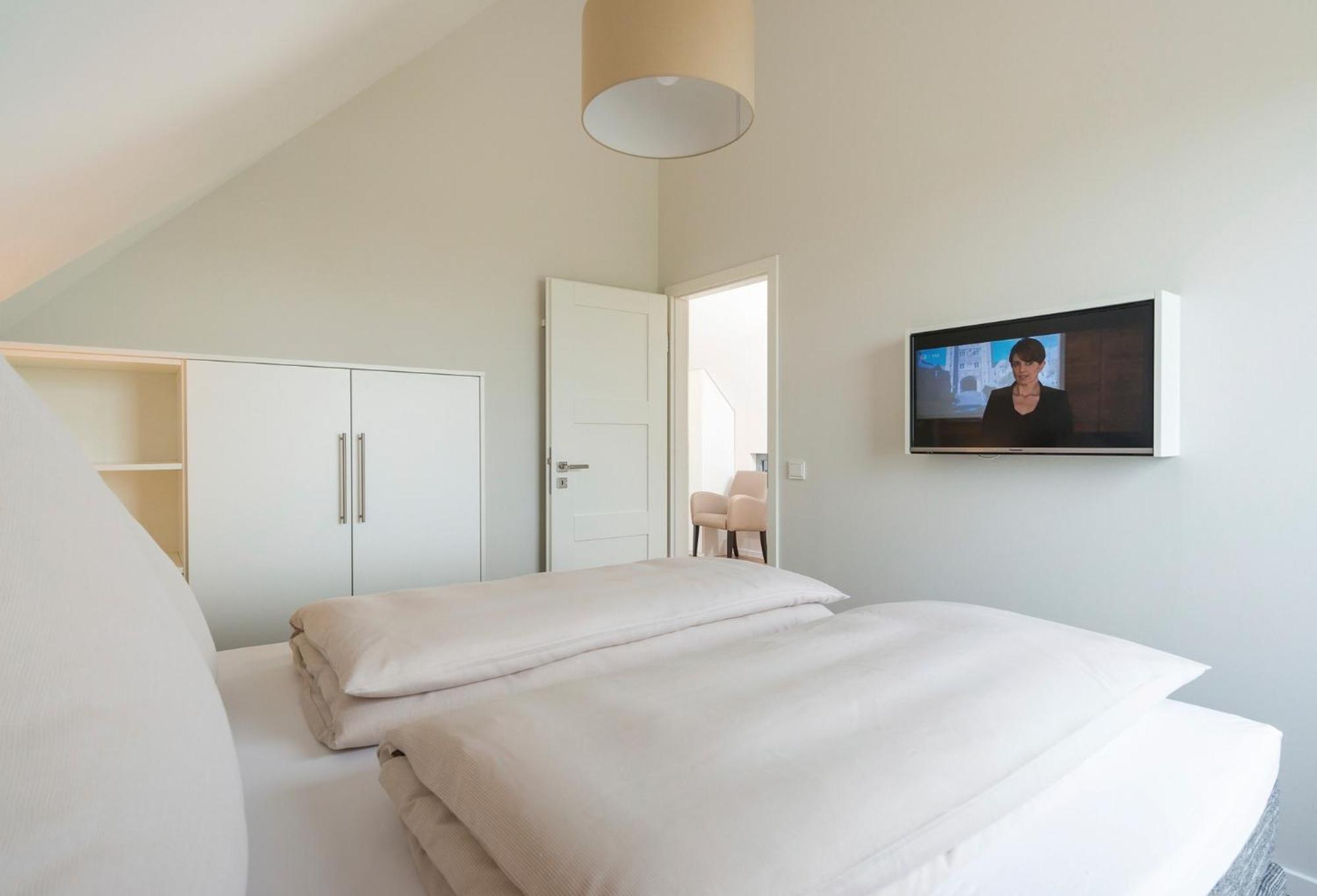 Ostsee - Reetdachhaus Nr 36 "Warder" Im Strand Resort Heiligenhafen Eksteriør billede