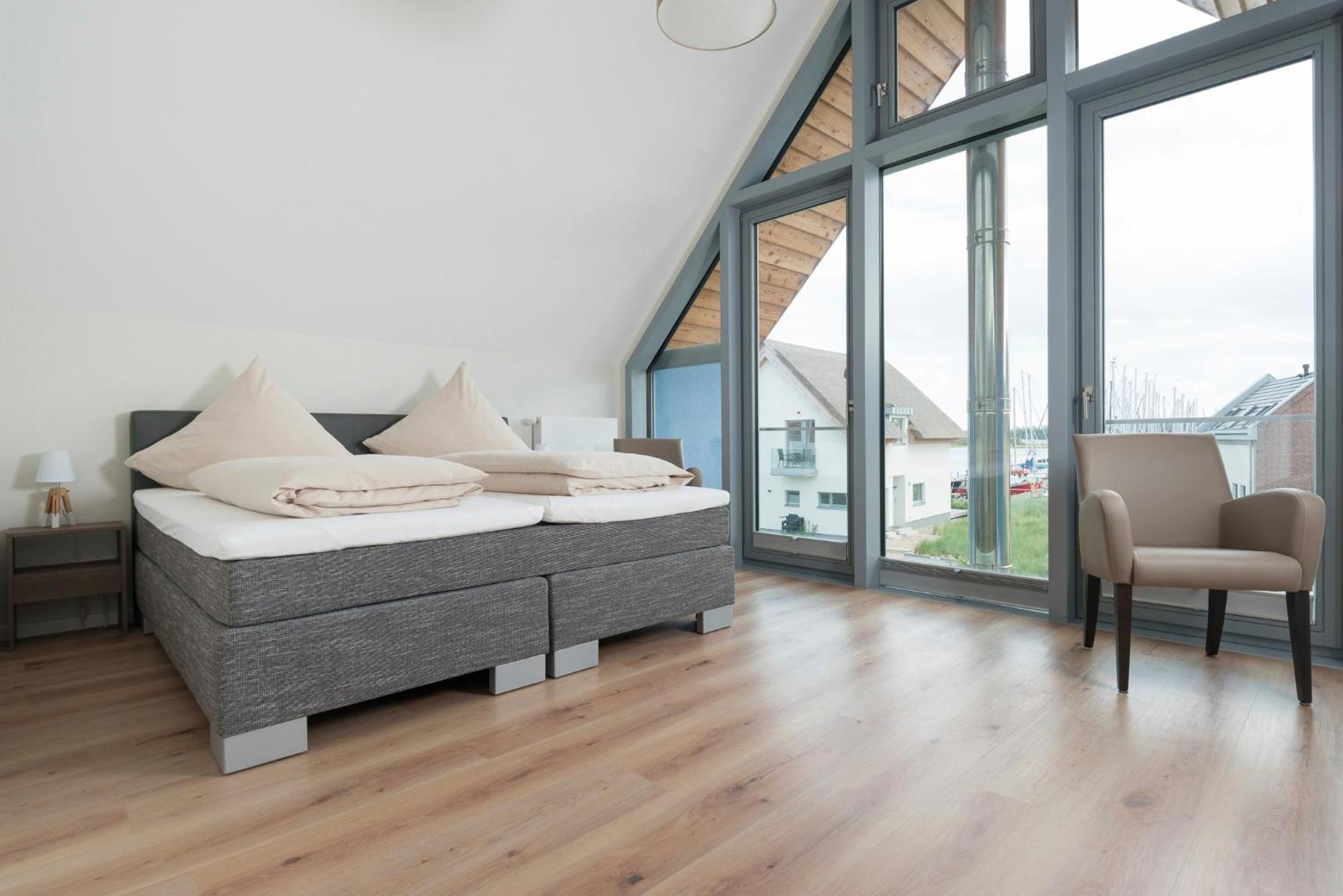 Ostsee - Reetdachhaus Nr 36 "Warder" Im Strand Resort Heiligenhafen Eksteriør billede